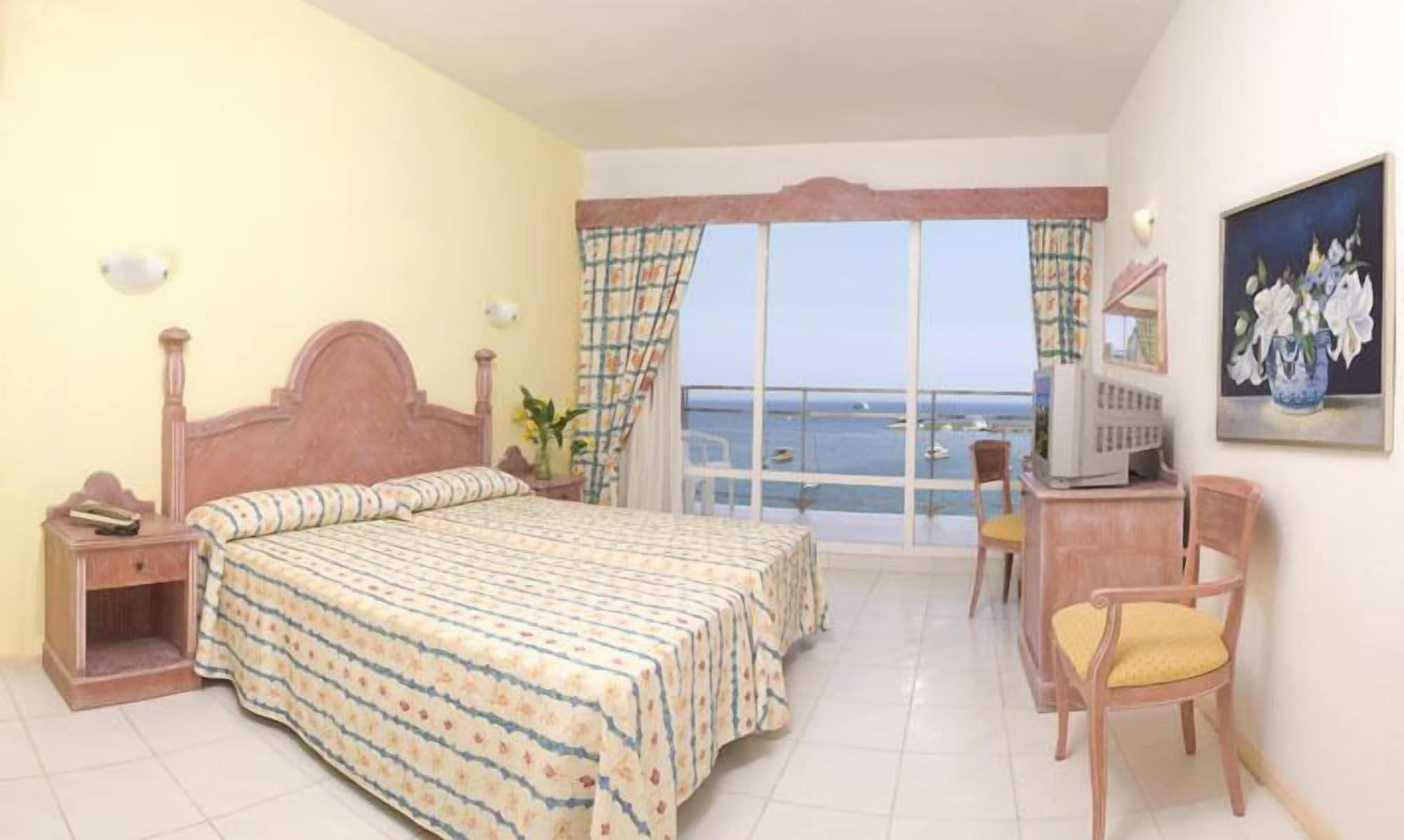 Hotel Neptuno Ибиса Екстериор снимка