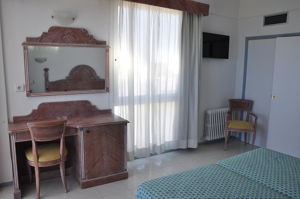 Hotel Neptuno Ибиса Екстериор снимка